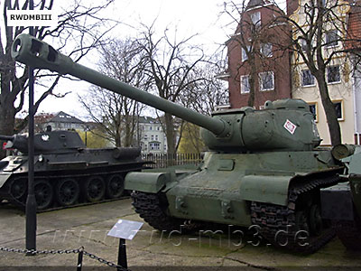 IS-2