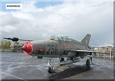 MiG-21UM